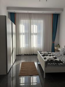 Francis Downtown Escape - near Corvin metro -