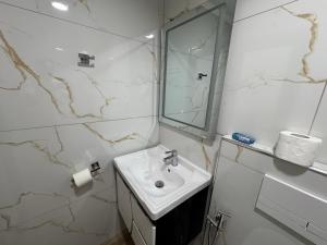 Apartment Toni Caca Ksamil