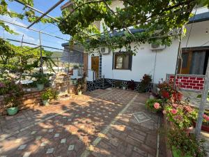 Apartment Toni Caca Ksamil