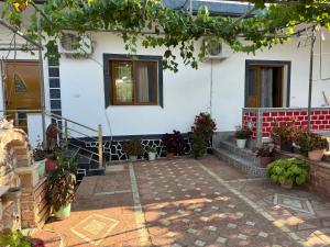 Apartment Toni Caca Ksamil