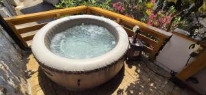 Kamena kuća sa bazenom