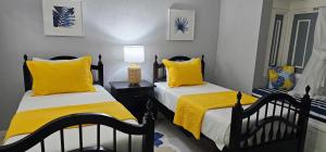 Paradise View- Oceanfront Oasis