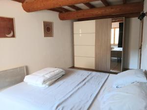 Maisons de vacances Maison de village a Riez de 87m2 : photos des chambres