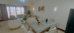 شقة دوبلكس مستوي فندقي بورتو كايرو التجمع الخامس عائليه519