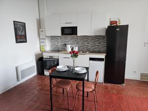 V and Vendetta - Wifi fibre,Linge,Centre ville