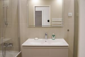 Eiffel Tour - Lovely 2 bedrooms apartment