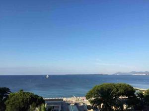 Luxurious large 2 rooms with panoramic sea view, AC