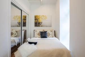 Inner-City Apartment –Prime Bishop St Location