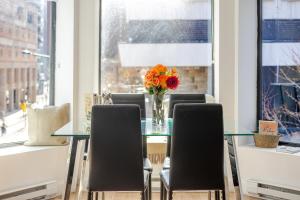 Inner-City Apartment –Prime Bishop St Location
