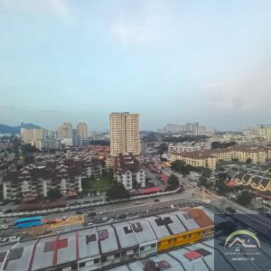 Minimalist Balcony Duplex w Netflix at Bayan Lepas
