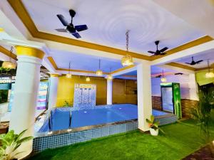 Hotel R Stays