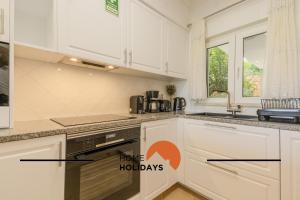 #322 Albufeira Family Stay by Home Holidays