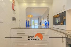 #322 Albufeira Family Stay by Home Holidays