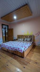 Alpine Homes by Kayal Wood