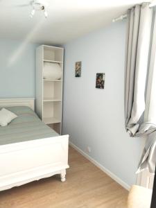 Maisons d'hotes Logement proche du Lac & Ocean, Parking : photos des chambres