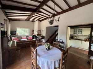 Maisons de vacances Maison Longarisse : photos des chambres