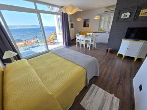 MIMICA NV APT with panoramic sea view