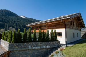 Chalets La Clusaz chalet Anthocyane 14 people, heated pool : photos des chambres