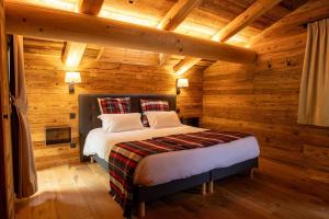 Chalets La Clusaz chalet Anthocyane 14 people, heated pool : photos des chambres