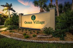 Hutchinson Island Resort-style Beachside Condo