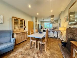 Penmorfa -4 Bed-3 Bath-Coastal Retreat Sleeps 9