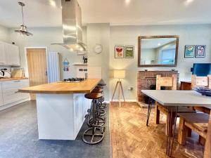 Penmorfa -4 Bed-3 Bath-Coastal Retreat Sleeps 9