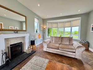 Penmorfa -4 Bed-3 Bath-Coastal Retreat Sleeps 9