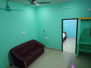 Ramesh home stay nearby Py Rock beach