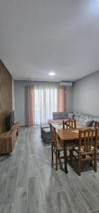 Apartament Nikbibaj
