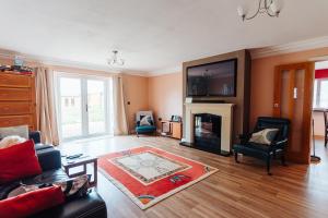 Lyndale House - North Norwich suburbs