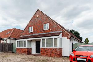Lyndale House - North Norwich suburbs