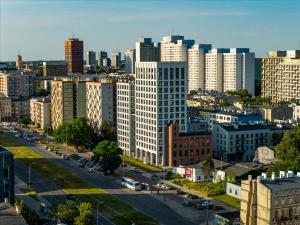 Work & Rest Apartment by Fengshui4u, cowroking, siłownia