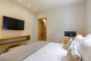 Limnonari Garden room