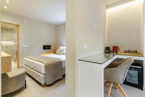 Limnonari Garden room