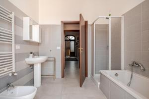 EXLUSIVE DOLCEVITA PALAZZO PICALFIERi