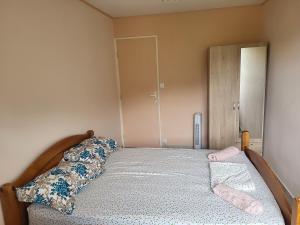 Sejours chez l'habitant Private Room-1 in HANNANA Apartment- 2 min walk To Tram 12 min to Nice train station 15 min to Massena Place : photos des chambres
