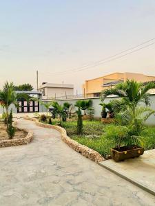 Luxury And Spacious Pool house near the beaches