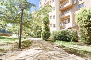 Dedicated to Your Comfort R52