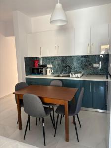 Kostas City Apartments