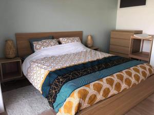 Lovely apartment with pool and sea view