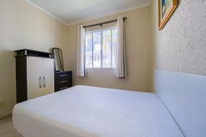 Ampla casa com 04 quartos para locação - 0315