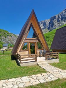 Wooden cottages KONAK