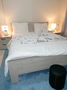 Une chambre chez lhabitant près de laéroport de Charleroi