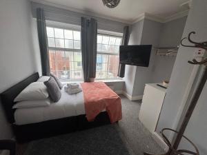 The Shores Hotel, Central Blackpool