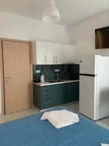 Kostas City Apartments