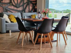 Domy na Roztoczu Aleja Lipowa B,G,J,K Jacuzzi na wyłączność Sauna,Kajaki