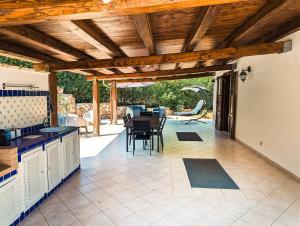 Villa Betta Cuntrariusa con piscina privata e jacuzzi a Scopello