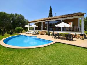 Villa in Son Servera with Private Pool & Beaches