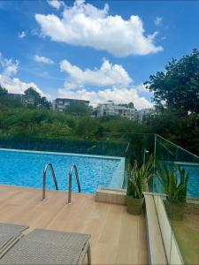 Happy Place Apartment