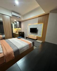 Free Parking At Collins Boulevard Serpong by SM ROOM